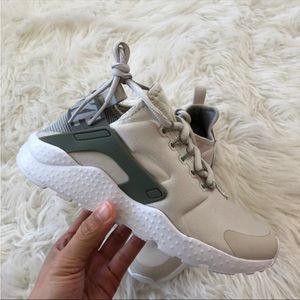 Womens NIKE Air Huarache Run Ultra ~ 7